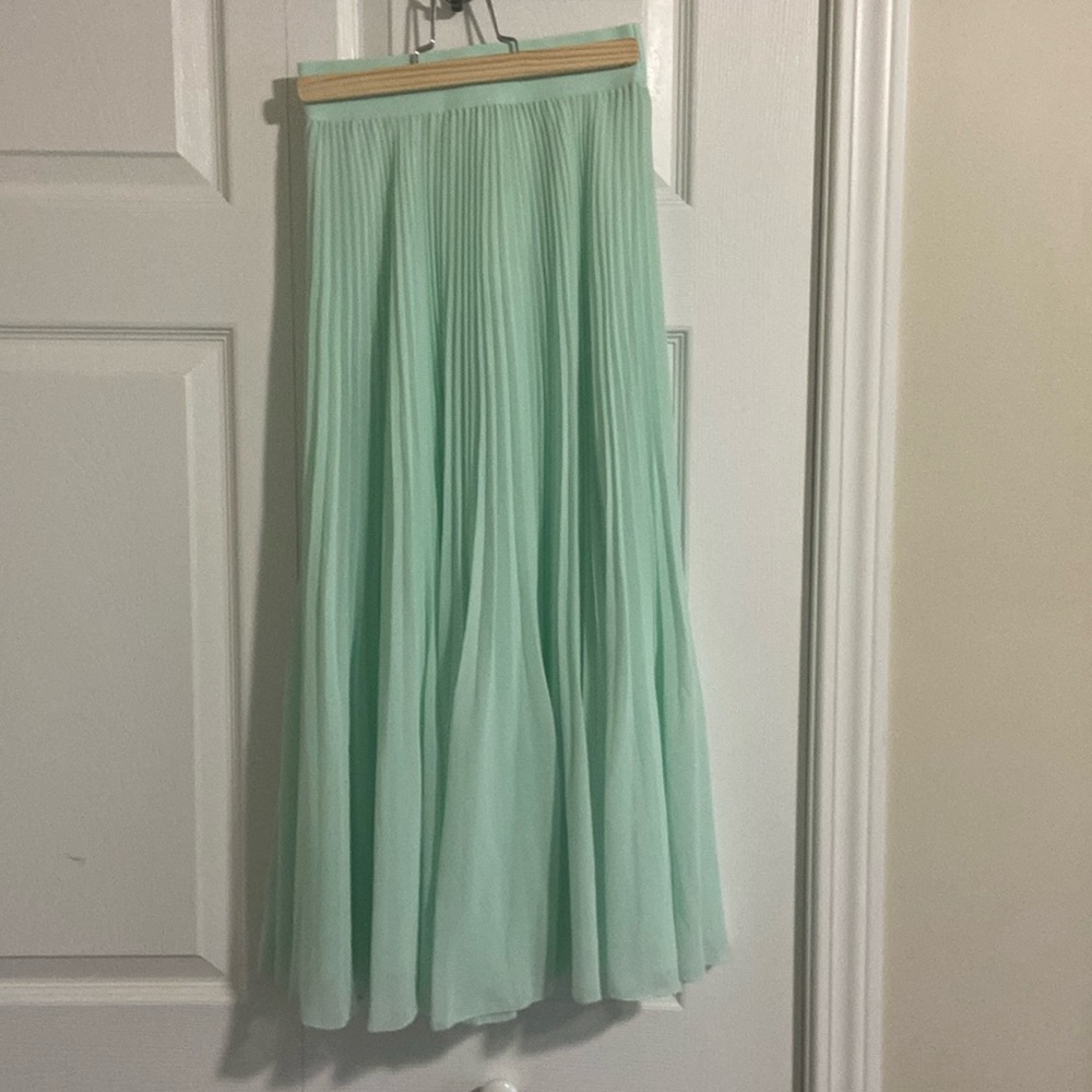 NWT- Wilfred - Twirl Midi Skirt